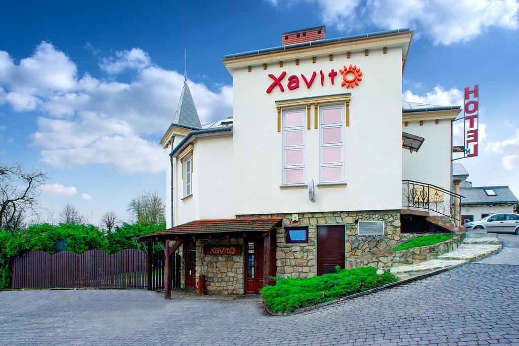 Xavito Panzió Sanok Kültér fotó